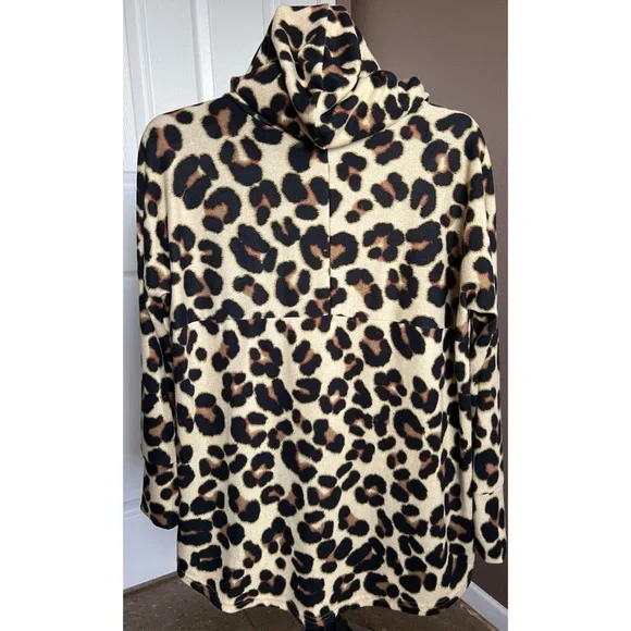 EUC LuLaRoe Amber Animal Print Hoodie - Picture 2 of 4